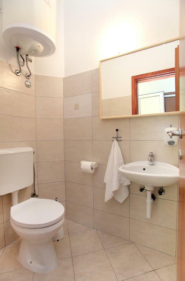 Apartman Tone Trogir Bagian luar foto